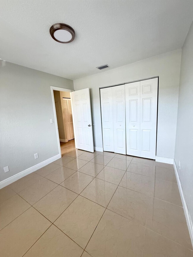 Building Photo - 11108 Royal Palm Blvd