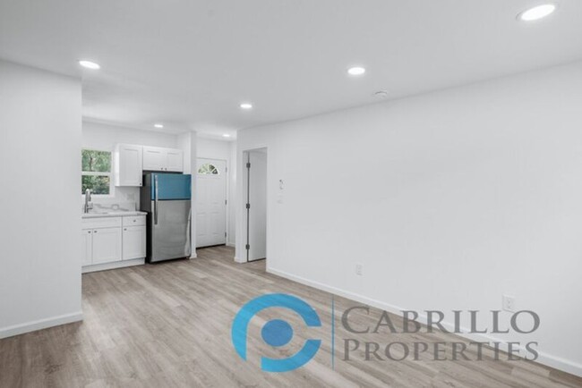 Building Photo - 2527 Tuberose St