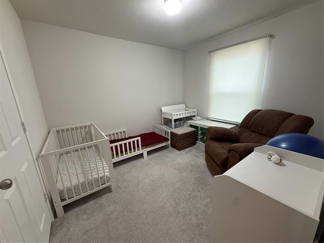 Building Photo - 909 Cormorant St