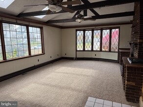 Building Photo - 328 Hutchinson Terrace