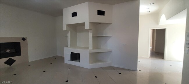 Building Photo - 7728 Villa De La Paz Ave