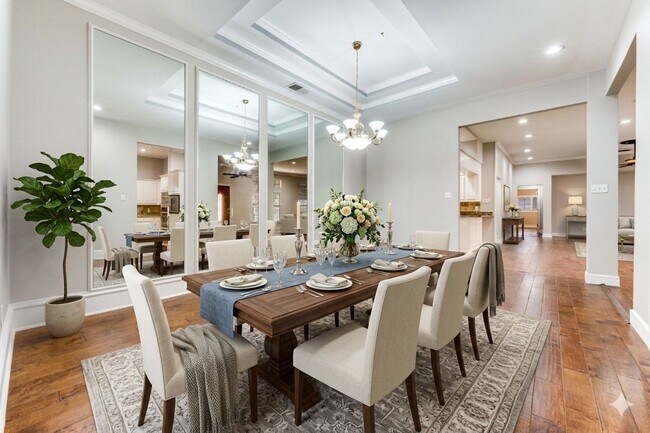 Building Photo - Absolutely Stunning!