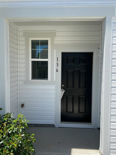 Building Photo - 136 S Chubb Rdg