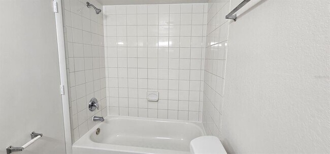 Building Photo - 800 N Fiske Blvd