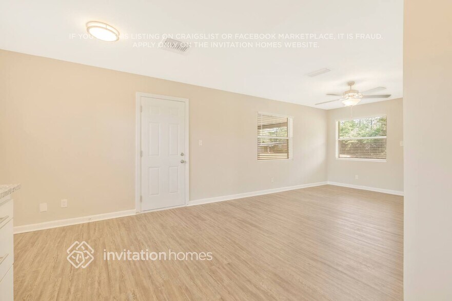 Building Photo - 1144 Skye Dr E