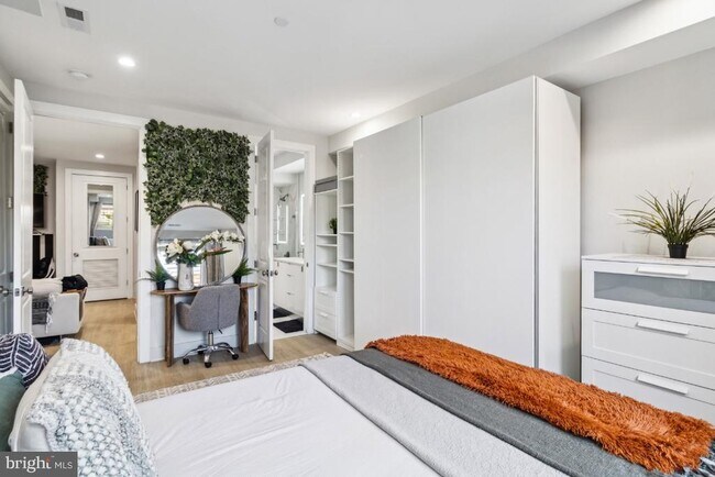 Building Photo - 3523 14th St NW