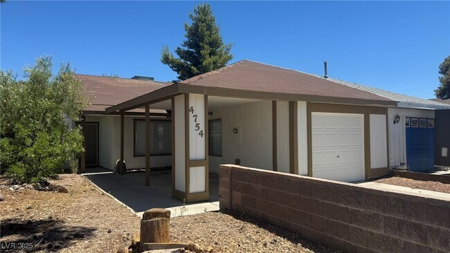 Primary Photo - 4754 Willow Crest Ave