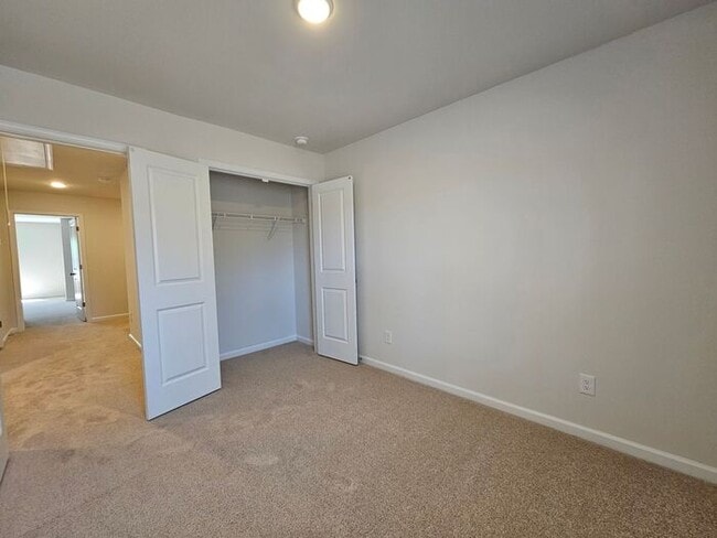 Building Photo - Welcome to The Falls!