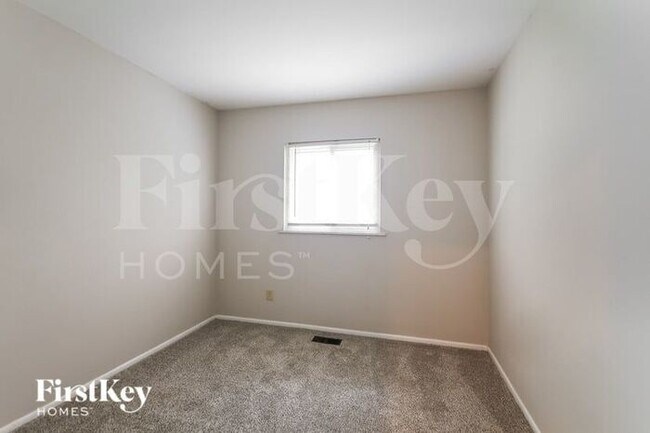 Building Photo - 6020 Wedgewood Way