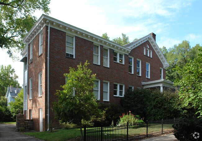 Building Photo - 512 Watts St