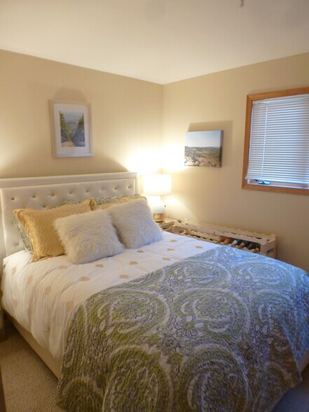 Bedroom 2 - 227 Canyon Rd