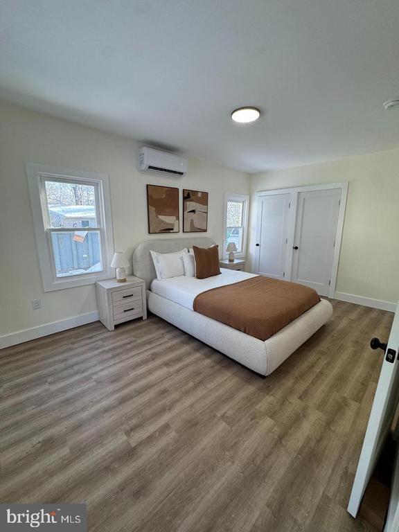 Building Photo - 11 Gentian St