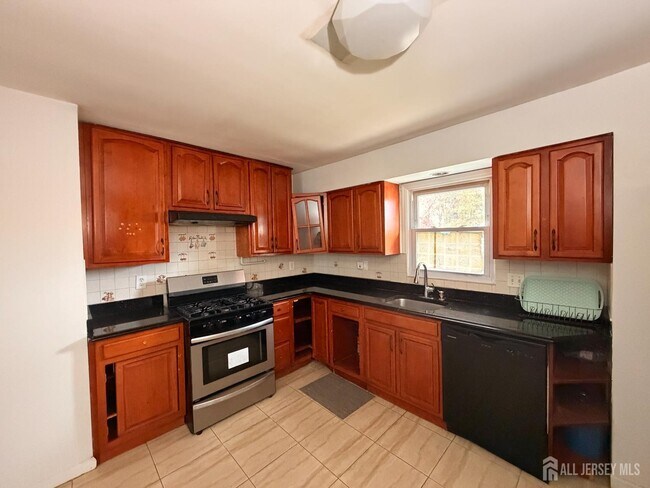 Building Photo - 188 Auth Ave