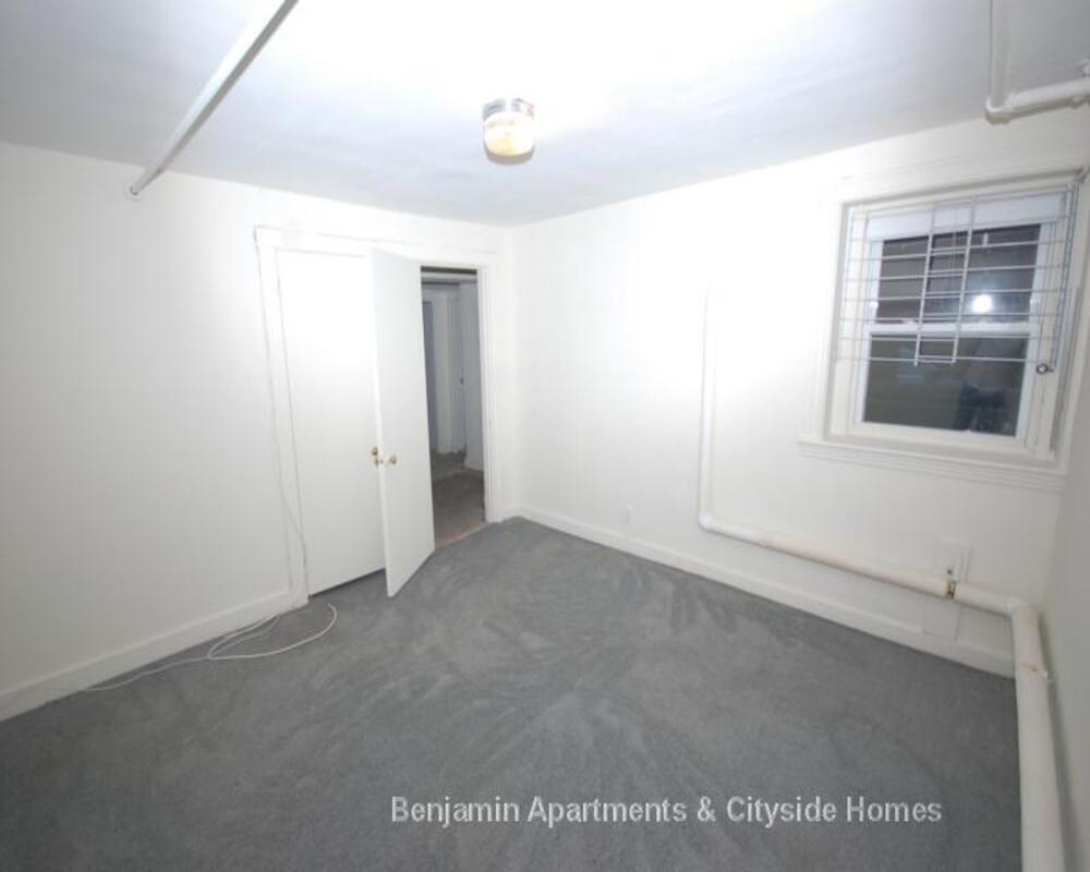 Building Photo - 15 Beacon St