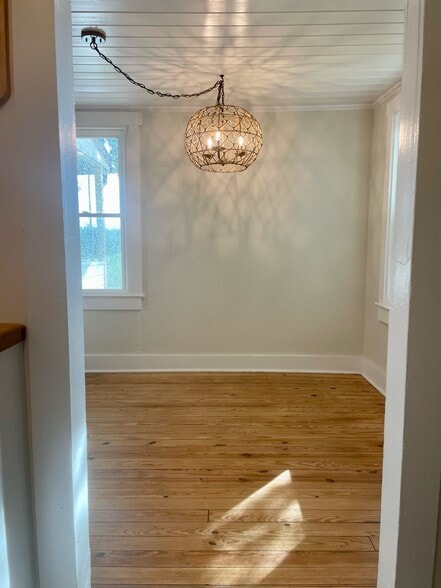 Building Photo - 27320 Morgnec Rd