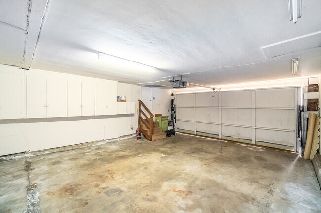 Building Photo - 3125 Fernside Blvd