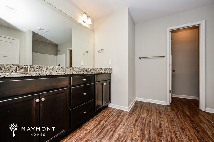 Building Photo - 6105 Ruth St SW