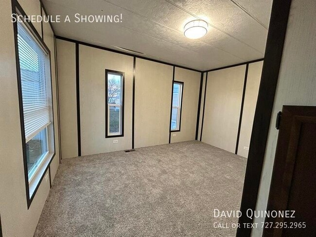 Building Photo - 4614 E Old Trail Rd