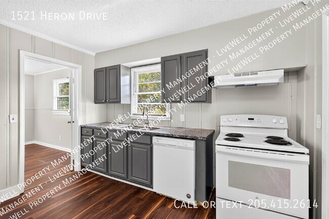 Building Photo - 1521 Heron Dr