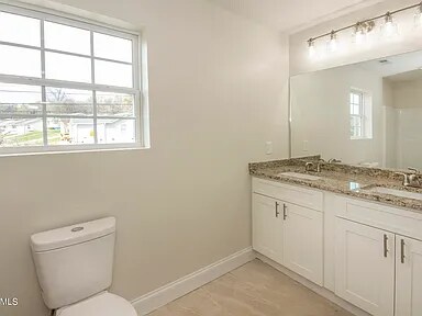 Building Photo - 2122 Brooks Ave