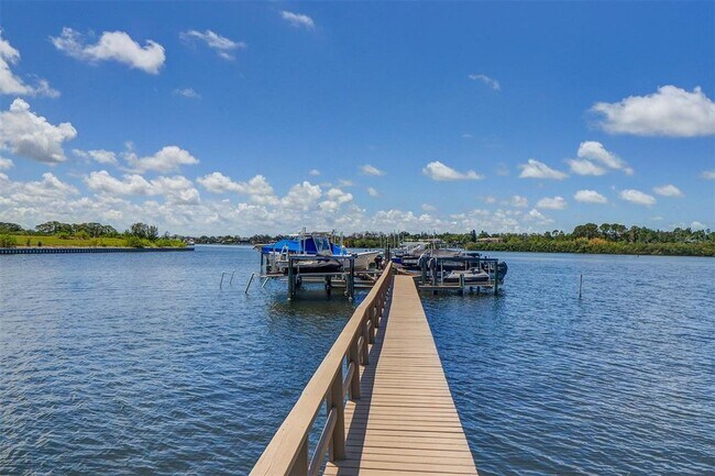 Building Photo - 1705 Meyers Cove Dr