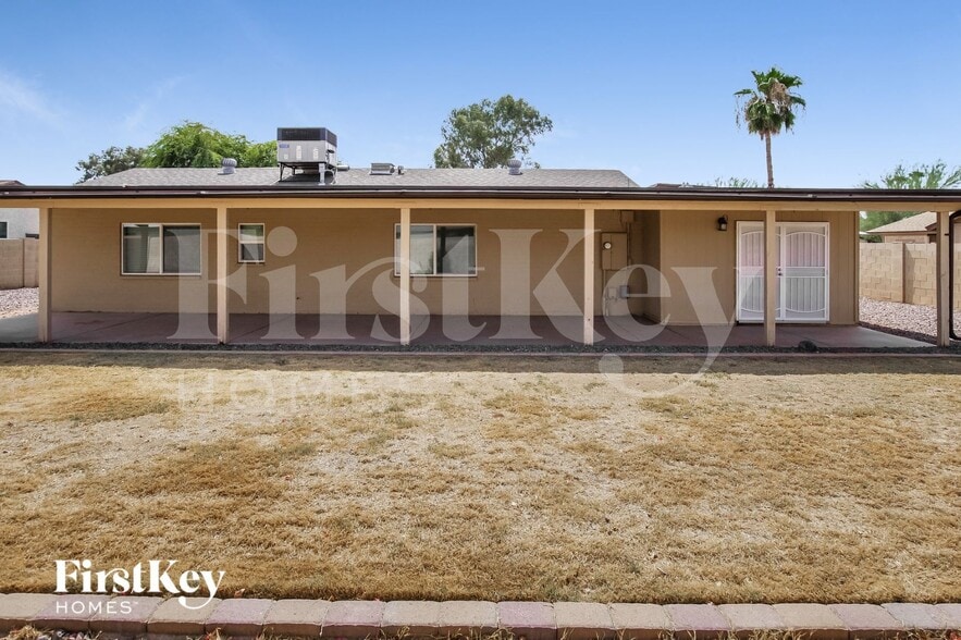 Building Photo - 4134 E Campo Bello Dr