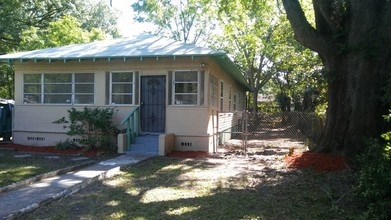 Building Photo - 2803 Eaverson St