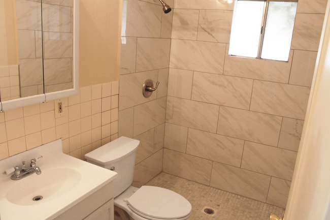 Building Photo - 278 W Ave L