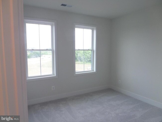 Building Photo - 2718 River Birch Rd
