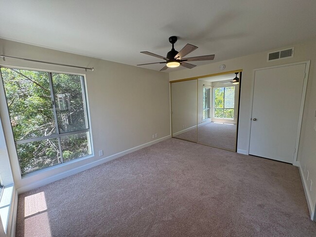 Building Photo - Stunning 2-Bed, 2-Bath Retreat