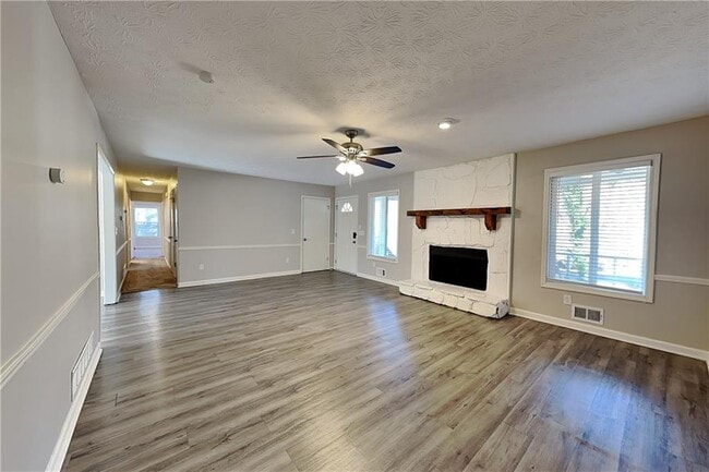 Building Photo - 208 Emerald Cove Ln