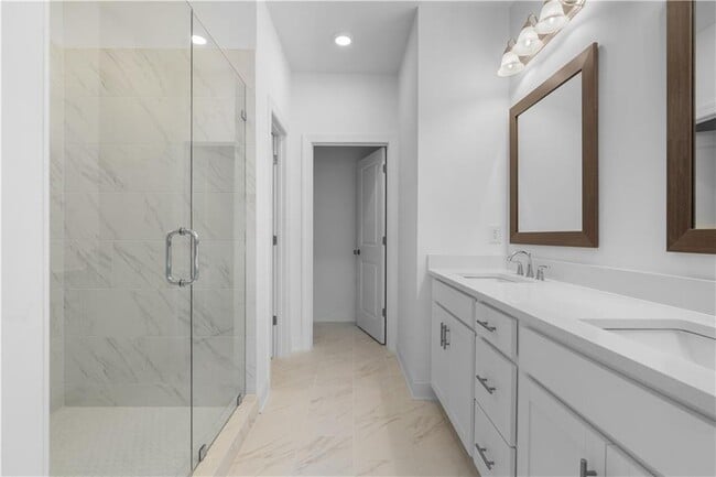 Building Photo - 5430 Howington Ct