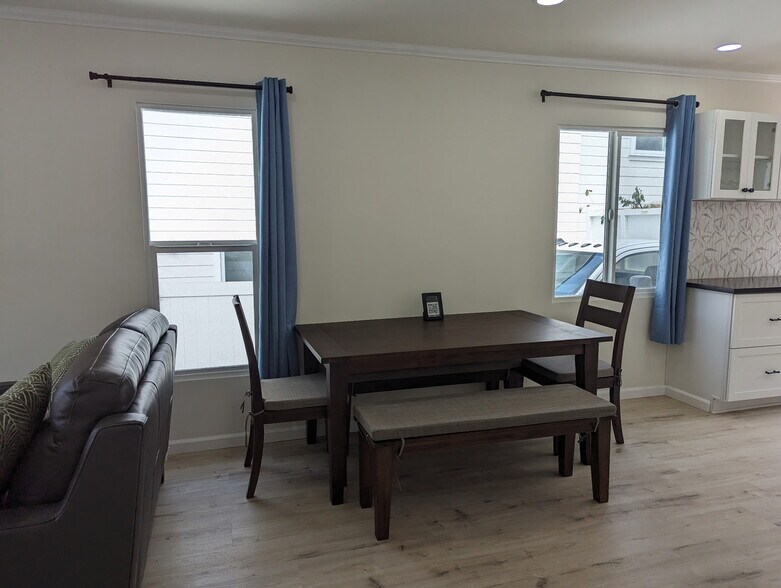 Building Photo - 1041 2nd St