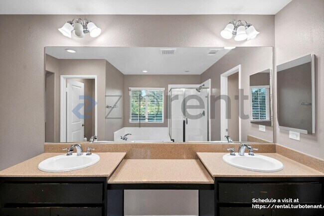 Building Photo - 4367 Amanecer Dr