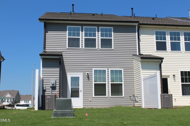 Building Photo - 74 Amaryllis Ln