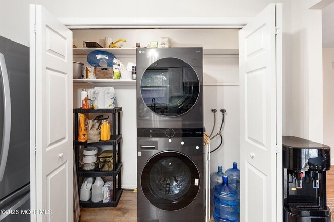 Building Photo - 329 Briggs Ave