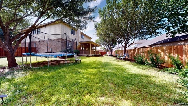 Building Photo - 522 Baltustrol Dr