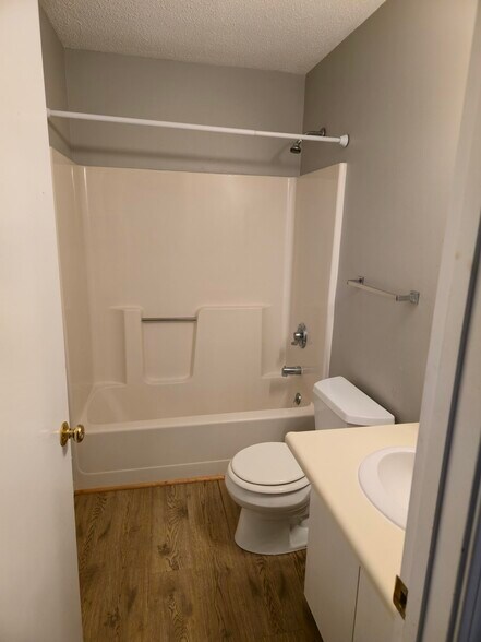 Full Bath 2nd Floor - 10 Merrill Pl