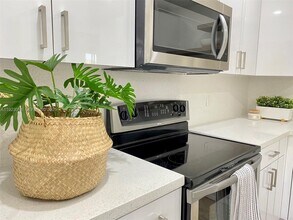 Building Photo - 2436 NW 49th Terrace