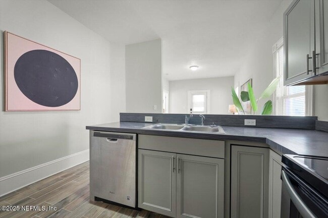 Building Photo - 1913 Redell St