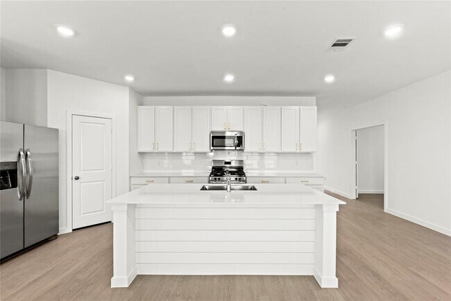 Building Photo - 16515 Mesquite Fld Dr