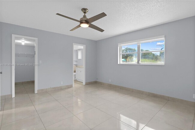 Building Photo - 4100 N 58th Ave