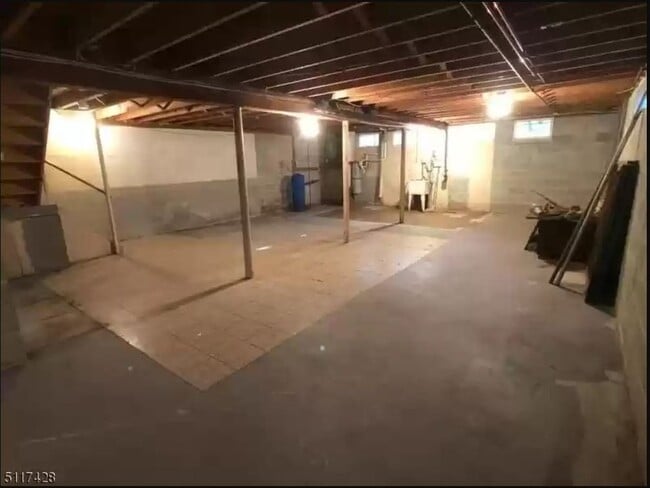 Building Photo - 198 Bryans Rd