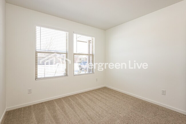 Building Photo - 3701 Los Cabos Dr