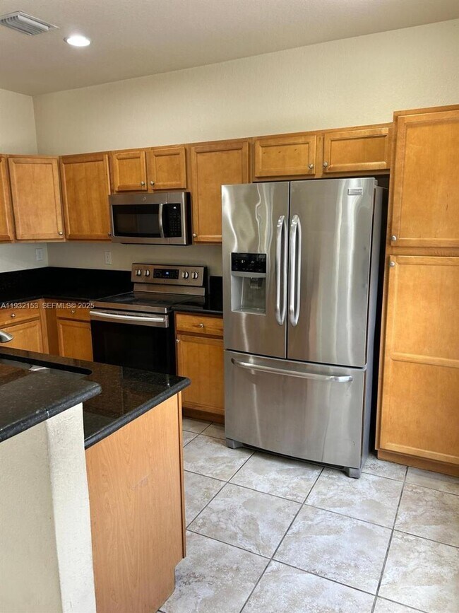 Building Photo - 9360 SW 170th Passage