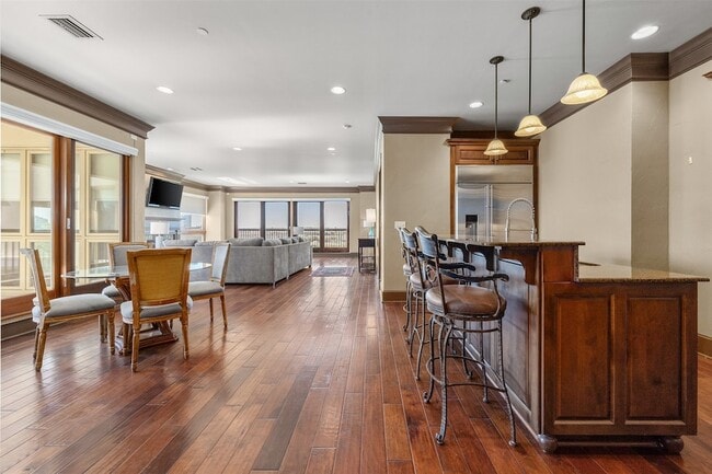 Building Photo - 501 Samuels Ave