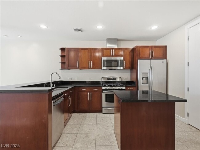 Building Photo - 4575 Dean Martin Dr