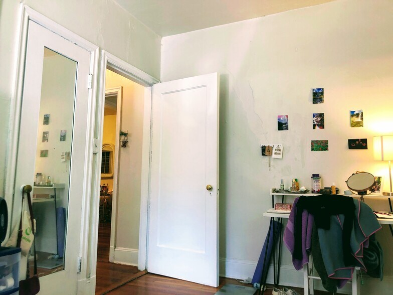 Bedroom 2 - 1424 Grove Ave