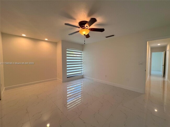 Building Photo - 8735 SW 54th St