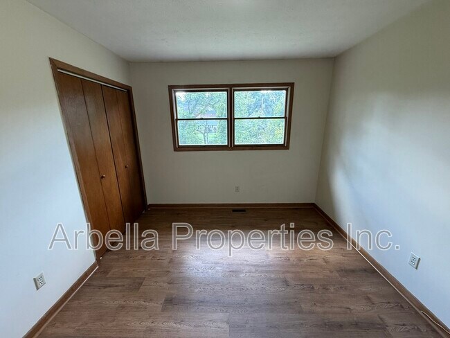 Building Photo - 905 Kendrick Creek Rd